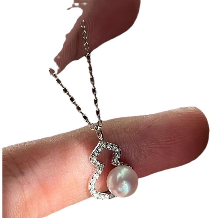 Women's Small Calabash Light Luxury High-grade Design Necklaces